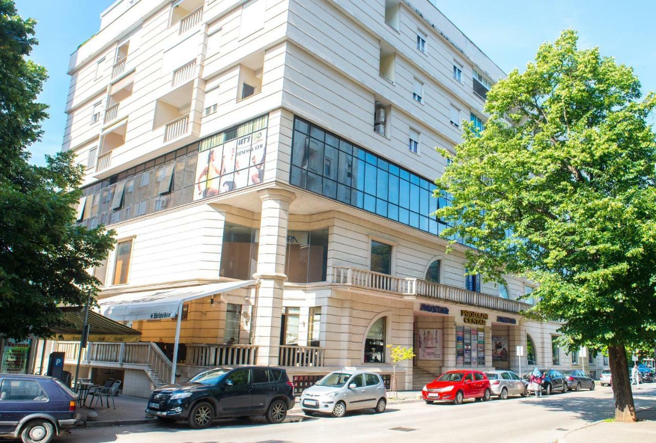 Yellow Lily Mostar Apartman Buitenkant foto