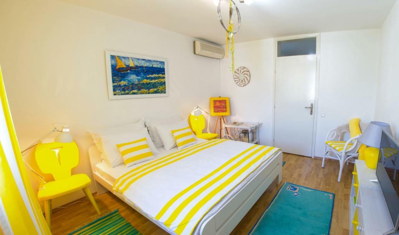 Yellow Lily Mostar Apartman Buitenkant foto